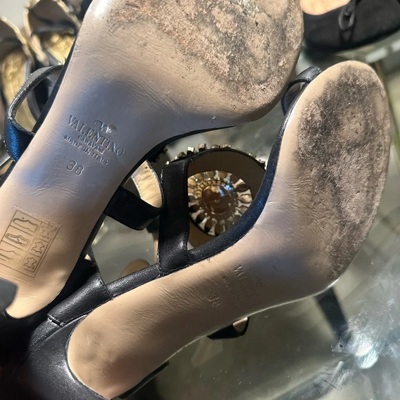 VALENTINO VINTAGE HEELS - Picture 6 of 7